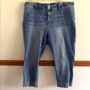 Lucky Brand Emma Embroidered Raw Hem Capri/Cropped Jeans Size 18W